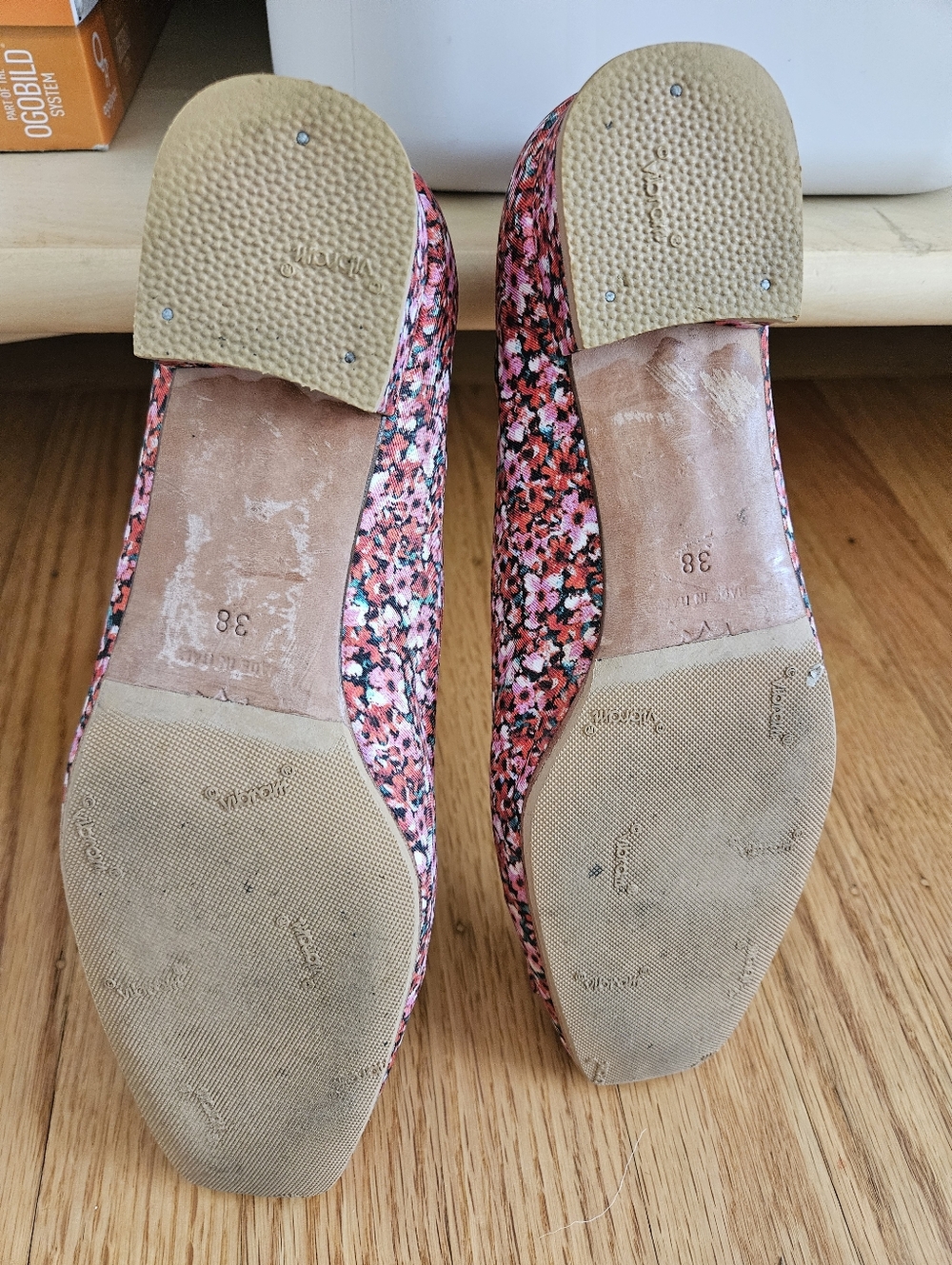 Ann Mashburn Pink Multi Floral Square-Toe Flats Size 38/8 - Picture 7 of 9